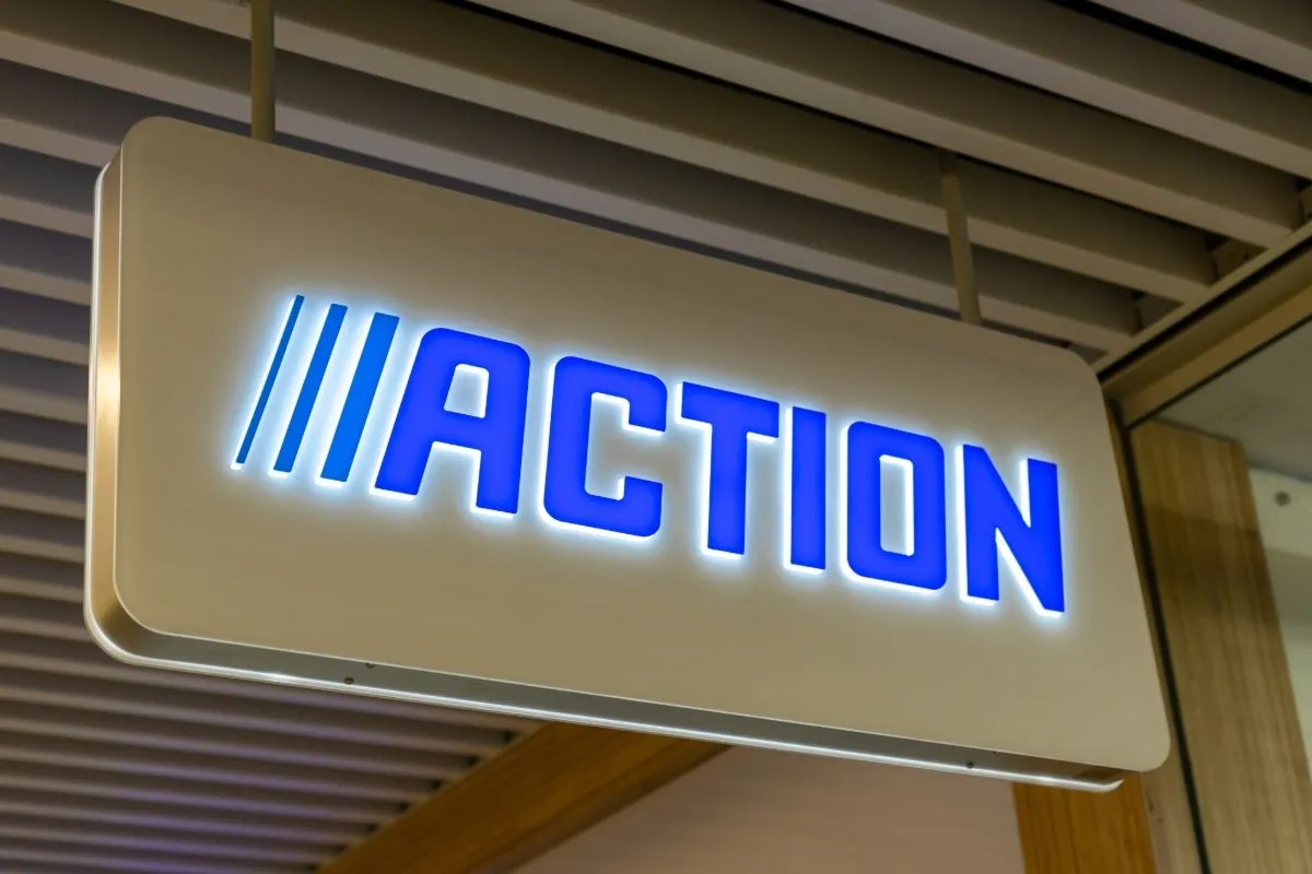 Geniet van mugvrije zomeravonden met de citronella kaars van Action